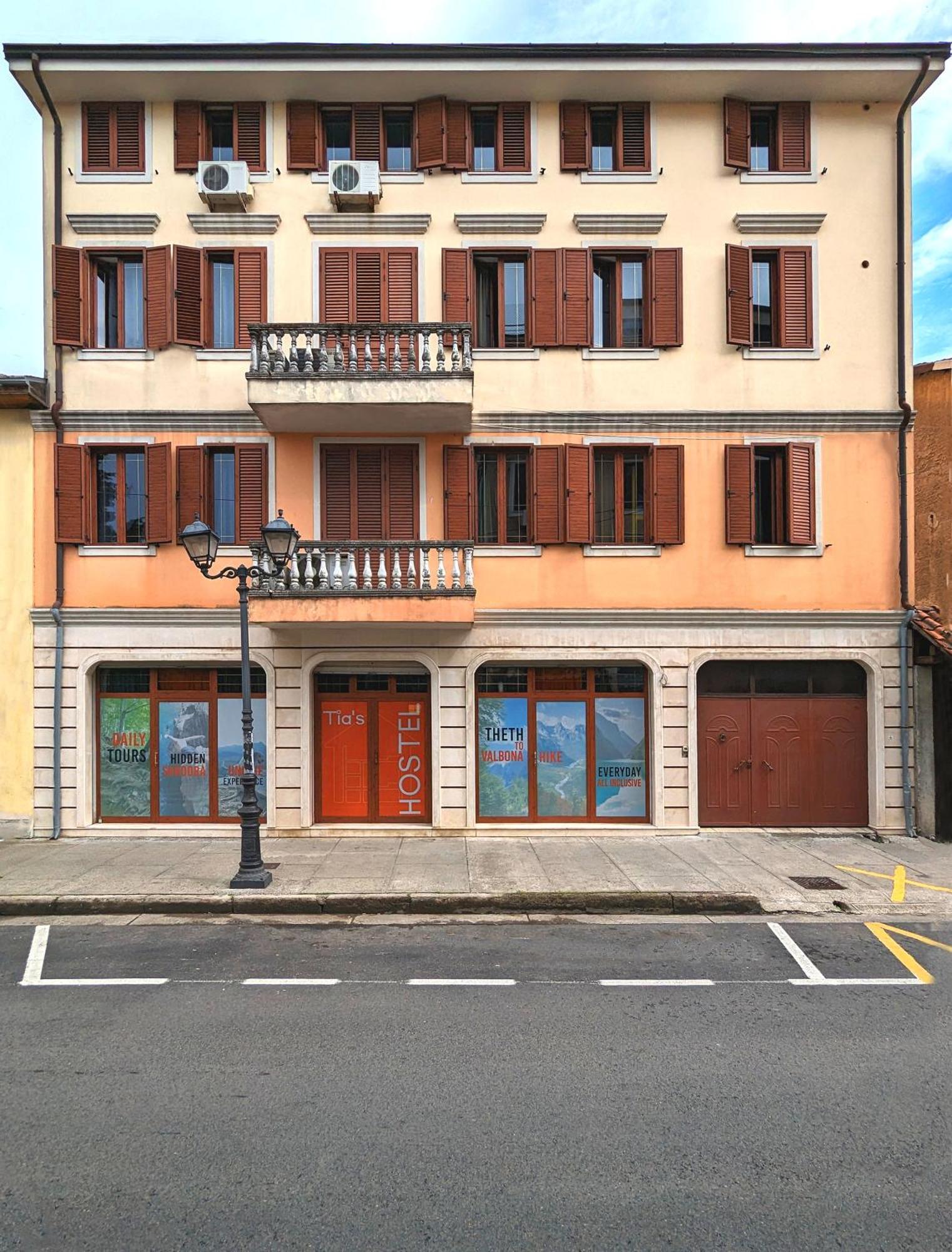 Tias Hostel Shkodër Екстериор снимка