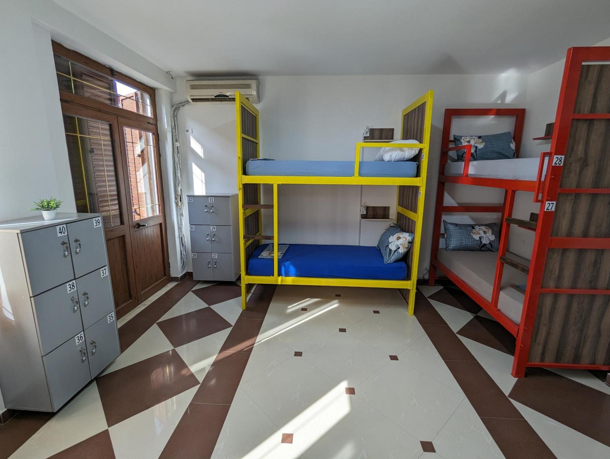Tias Hostel Shkodër Екстериор снимка