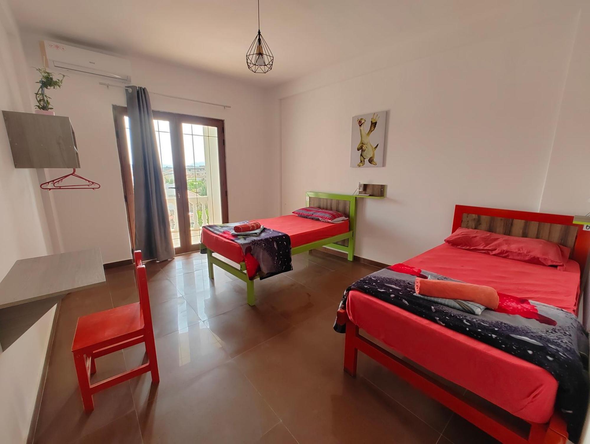 Tias Hostel Shkodër Екстериор снимка