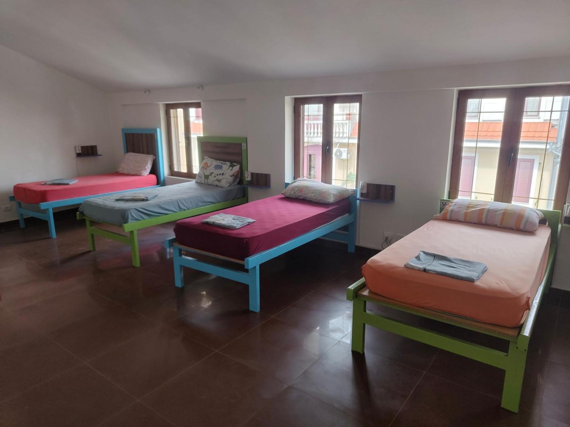 Tias Hostel Shkodër Екстериор снимка